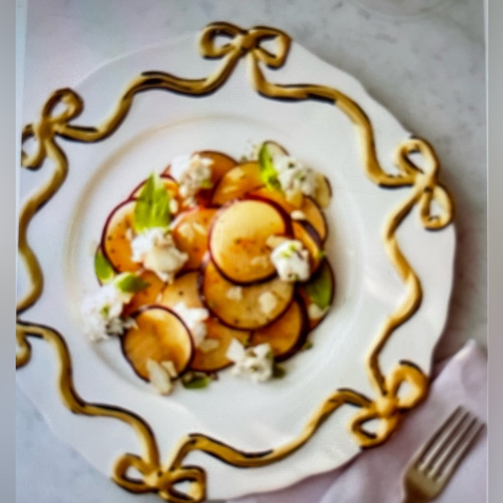 ❤️ ANTHROPOLOGIE BENEDITA GOLD BOW STONEWARE DINNER PLATE NEW